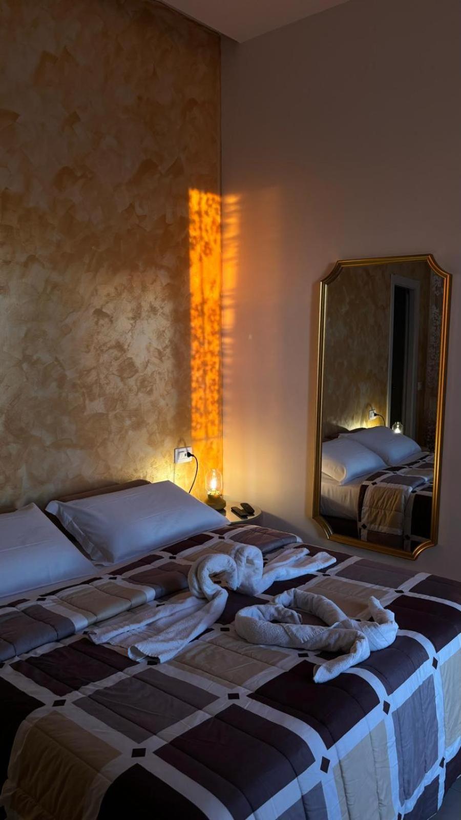 Hotel Melyda Pozzuoli Esterno foto