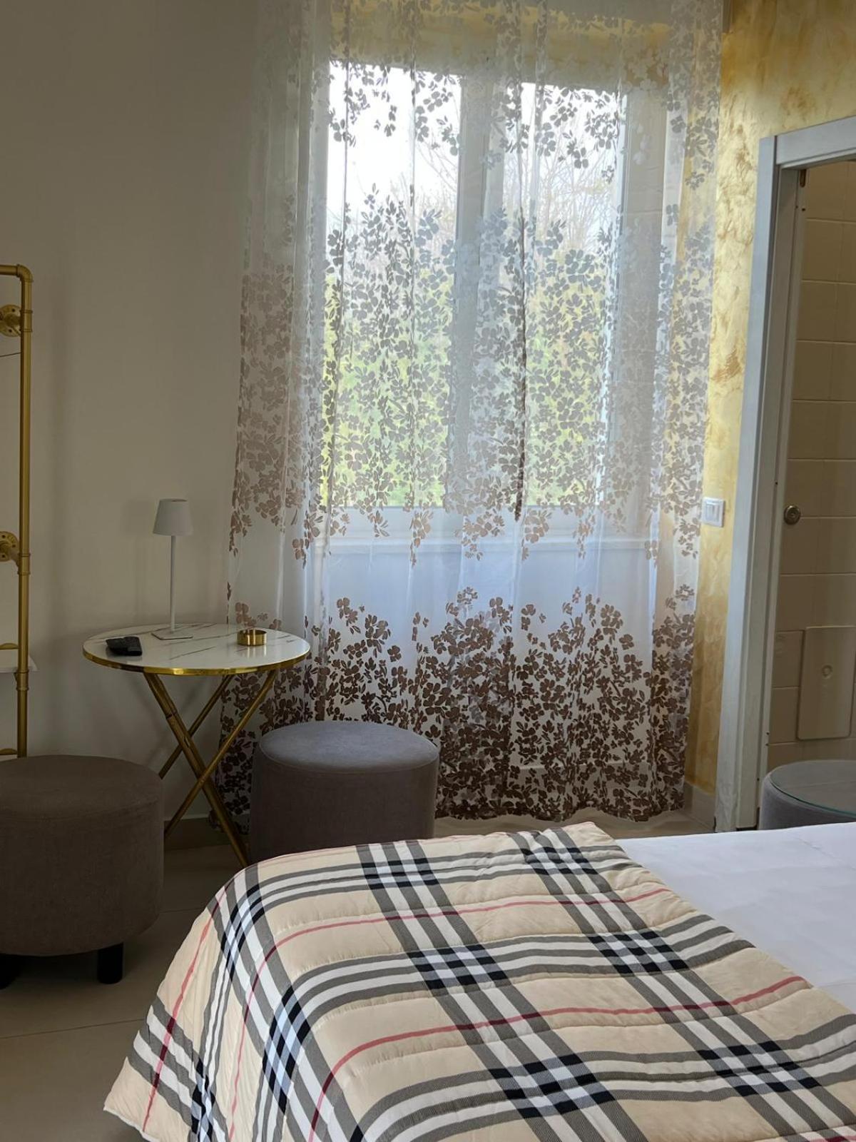 Hotel Melyda Pozzuoli Esterno foto
