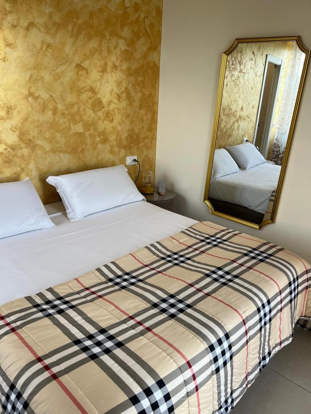 Hotel Melyda Pozzuoli Esterno foto
